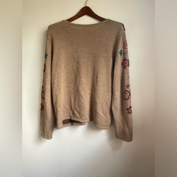 Christopher & Banks embroidered cardigan women’s size medium - Picture 2 of 7